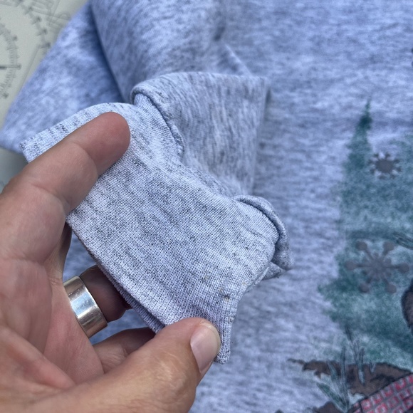 Vintage 90s Basic Editions Bear with Snowflakes Graphic Sweatshirt - Picture 7 of 8